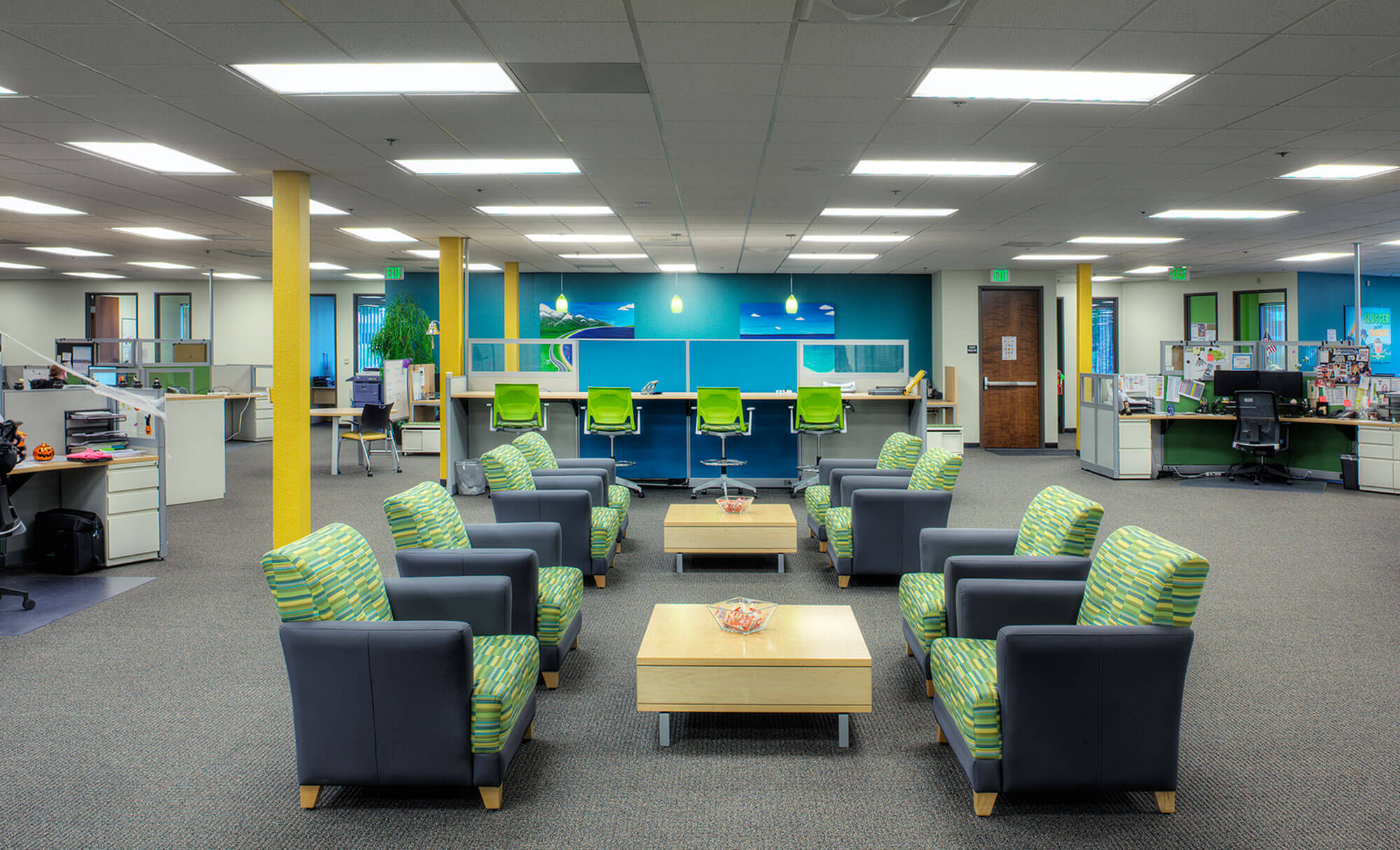 Collaborative workspace at Parmer West with contemporary furniture and decor